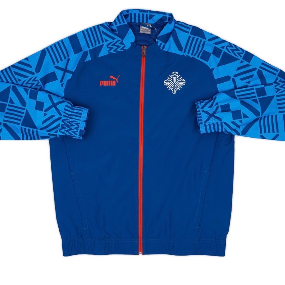 Puma Iceland pre match jacket bnib Sz M